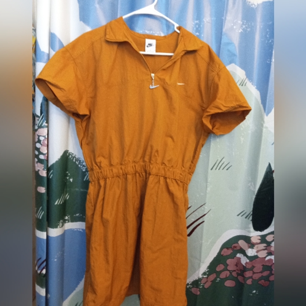 Nike Swoosh wear dress